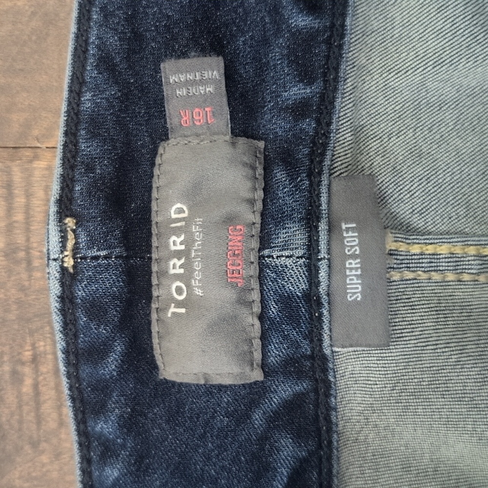 Torrid Jegging Skinny Jeans - Picture 2 of 5
